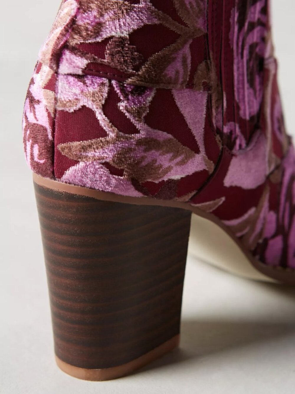 Billy Ella Anthropologie Pink Fuschia Velvet Burnout Ankle Booties Size 7.5 - Picture 2 of 9